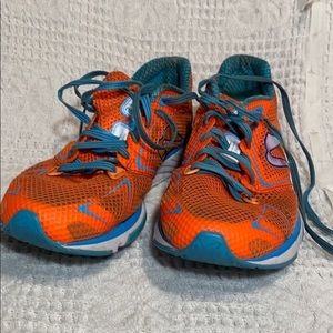 Newton distance 8 size‎ 7.5
